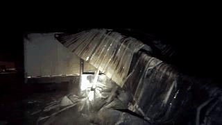  非法改装|深夜突发！市区金山路一汽车修理厂大火，出动7辆消防车！