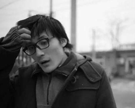 世界|不被理解的青年导演，29岁自杀身亡，令人痛心！