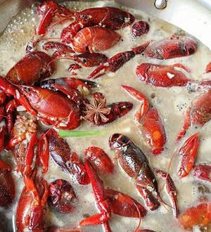 路边|路边大排档的秘密——蒜蓉小龙虾