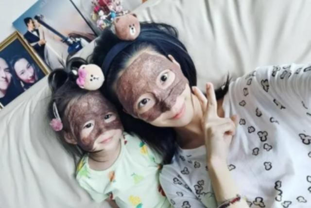  嫁入|仅交往两个月嫁入豪门，2年生了两个娃，如此“卖力”却惨遭离婚