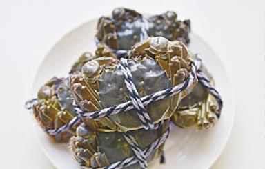  大闸蟹|大闸蟹除了清蒸，这个做法值得一试，鲜香四溢，蟹肉更加鲜甜