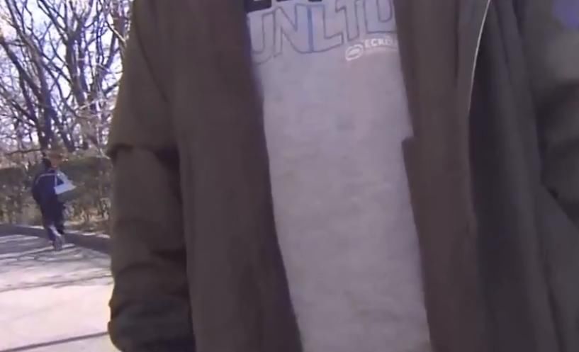  霸王|3名男子吃“霸王火锅”，不付钱还提无理要求，女老板：头1次见