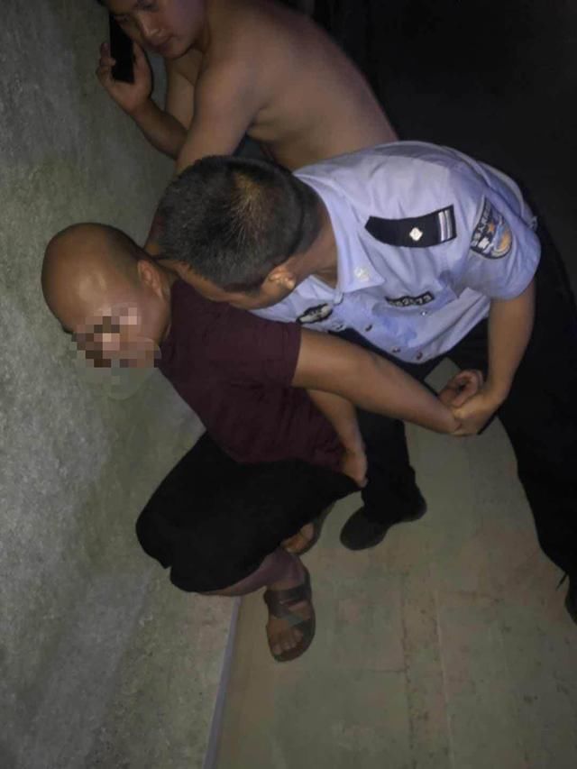  报废车|连买报废车只为偷铁路，遇民警慌张中扭断车钥匙