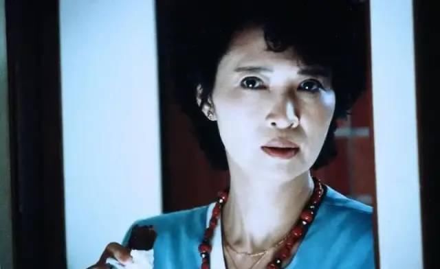 萧芳芳|《女人,四十》25年,萧芳芳用神演技说明,女性该上班还是顾家