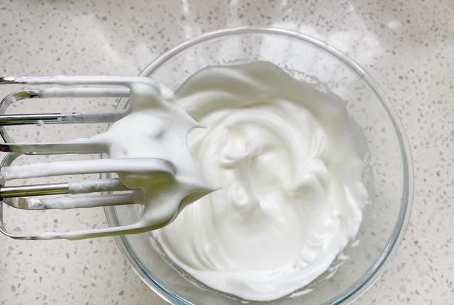 动打蛋器|零难度“网红粑粑糕”,外酥里软又美味,做法比戚风简单省事