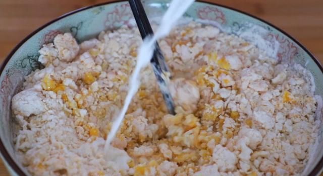  发面饼|正宗发面饼：一斤面粉，4个鸡蛋，蓬松暄软又香甜，比面包还好吃