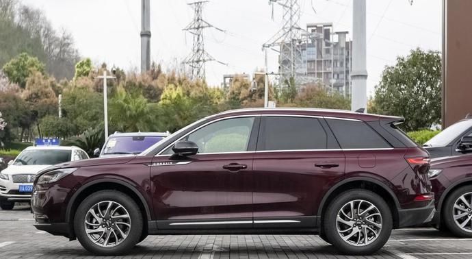  林肯|25万提辆林肯冒险家值吗？行驶2000公里后，车主憋了几句话要说！