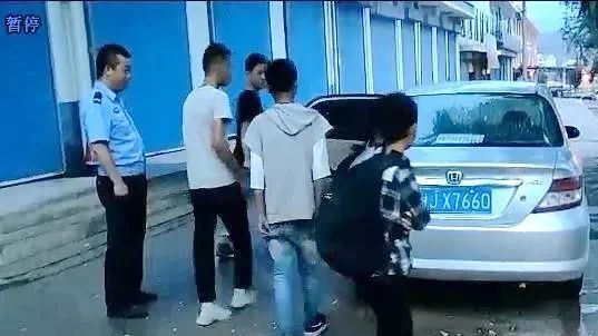  化身|路遇两名走失儿童！临洮警察蜀黍化身“护娃天使”