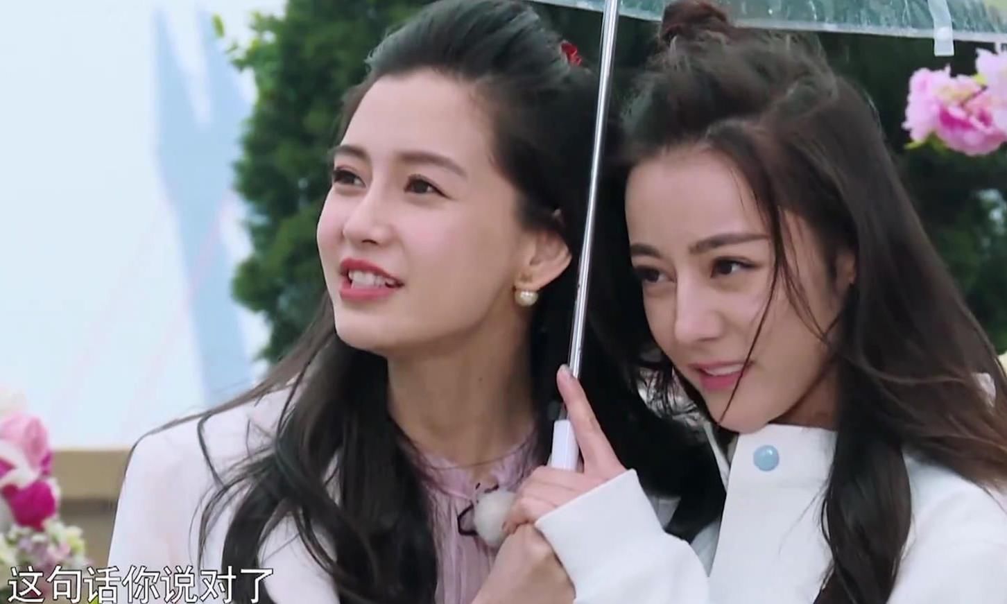  签名|录跑男时baby手受伤，粉丝找她签名，她4字回应，网友：这都行？