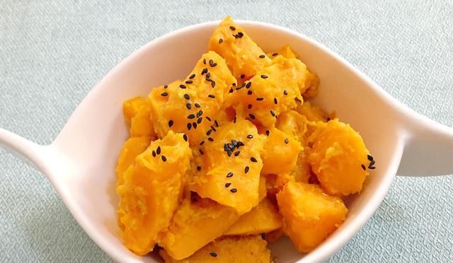 不用|特下饭的咸蛋黄焗南瓜,不用油炸也能做,好吃到舔碗