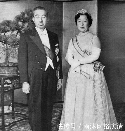 洋装|欧洲对皇室影响不只体现在洋装，美智子不是首个陪丈夫访问的皇后