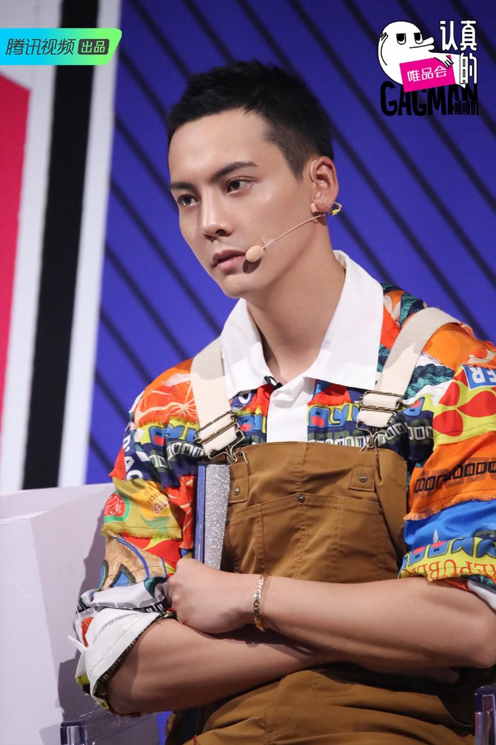  陈伟霆|陈伟霆《认真的嘎嘎们》开设“表情管理课” 负重280斤选手走指压板