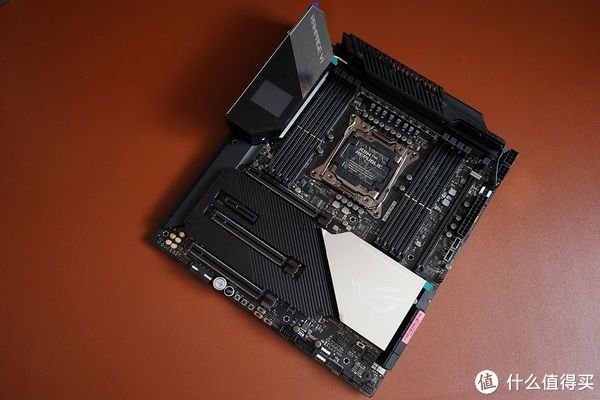 I9|我装了一台因特尔地表最强的I9桌面CPU——10980XE开箱