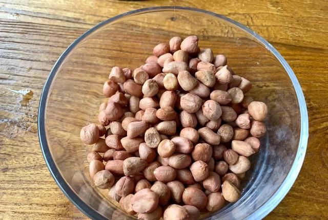  不水|老公下酒菜就爱花生米，不油炸不水煮，几分钟出锅，嘎嘣脆