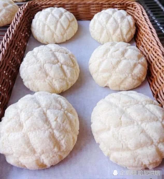 柔软|日式菠萝包,咋做才能柔软好吃很多人第一步就错了,关键在和面