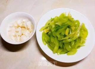  爽口|小炒百合香芹丨芳香爽口营养高