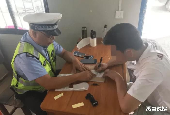  暂扣|男子刚下高速就被交警拦下，记15分暂扣驾驶证6个月，咋回事？