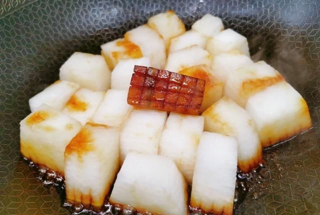  下饭|5元就能做一大碗冬瓜“红烧肉”，好吃下饭，每次做老公都多吃2碗