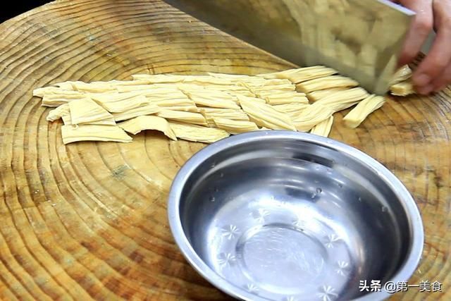  润燥|这3样素菜一起炒，夏天少不了！2块一大盘，清淡营养、消暑还润燥