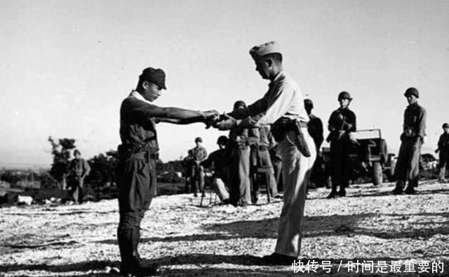 传奇|二战最传奇士兵，凭借一张嘴劝降1000多日军，斩获荣誉勋章