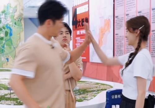  丑陋|Baby撕名牌淘汰李晨，却对众人撒谎否认，弹幕里满是人性的丑陋