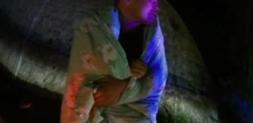  停车|货车司机半路抛锚原地停车 后车司机一声哈欠直接悲剧