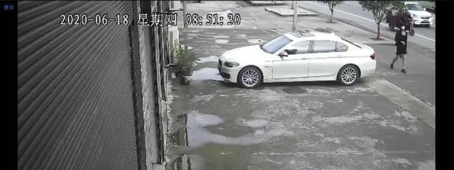 盗窃电动|辣眼睛！大叔装扮成性感“女子”，连续盗窃多辆电动车