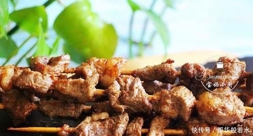  准火|烤羊肉串，我家十几年不变的方法，口感嫩入味，网友：去摆摊准火