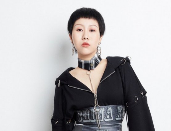  出身|上官喜爱你知道吗？草根出身的强势明星，如今已组建自己组合