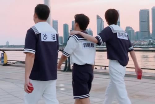  李晨|《跑男》收官之战李晨争强好胜，郑恺故意放水蔡徐坤，网友：就这？