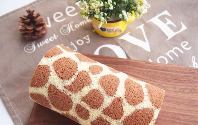  美味|可爱的长颈鹿蛋糕卷，颜值与美味共存，俘获你的心！