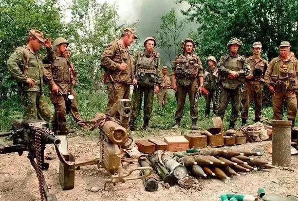 战争|淌满毛熊血泪的人间地狱：少见的真实血腥车臣战争图