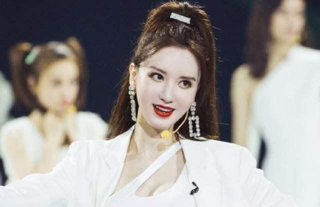  乘风破浪|宁静是小学班长，万茜全能ACE，黄圣依不娇气，张萌发千字长文评“姐姐”