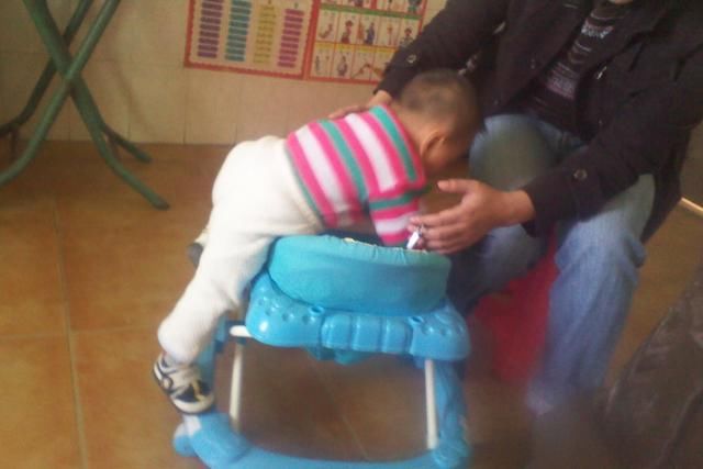 央视|曾被央视曝光，国外早已禁售，这款危险的“育儿神器”别给娃用了