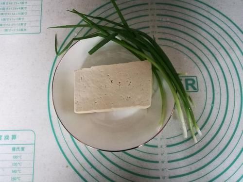  凉菜|简单又好做的家常凉菜，小葱拌豆腐，清淡爽口又嫩滑