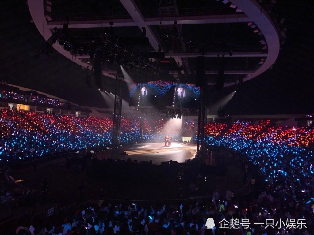  周震南|R1SE残酷现状：周震南踩着众人C位出道，背后有多少“陪跑”？