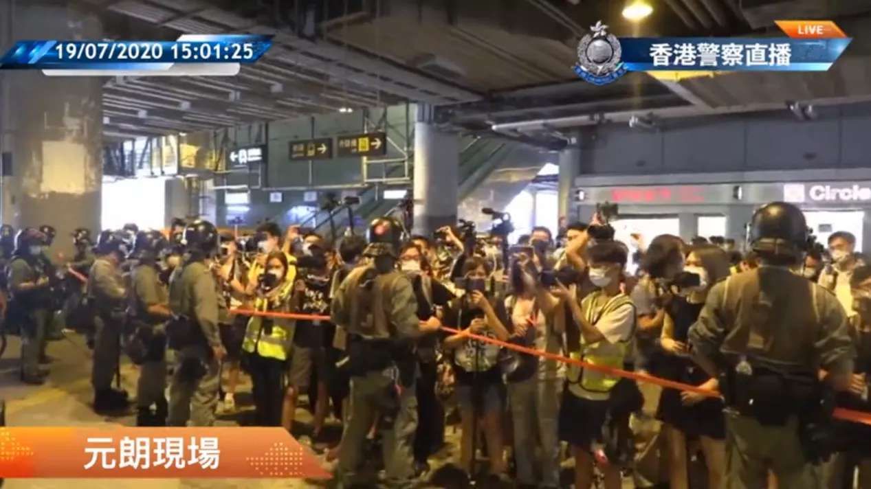  泛滥|“黑记”泛滥，香港警方要求媒体整治乱象
