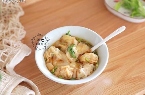 馄饨|孩子的早餐营养要跟上，三鲜小馄饨，还是很方便的