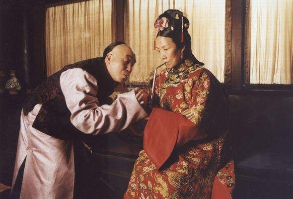 不衰|慈禧为何宠信太监李莲英几十年,究竟他有什么绝活而得以荣宠不衰