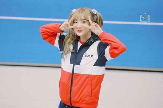  解锁|郑乃馨解锁新技能，游泳速度堪比国家队，粉丝：这美人鱼我粉定了