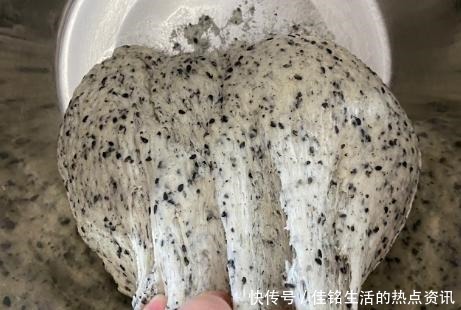 身体|9月,我家常吃黑芝麻黑豆馒头,暄软又细腻,每天坚持吃身体棒