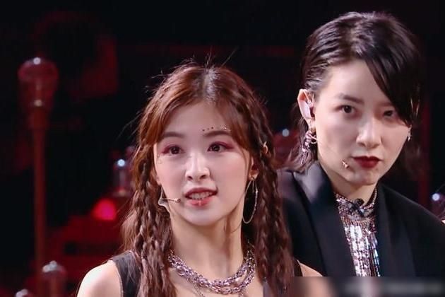  舆论|《乘风破浪》成团名单被爆，5人团变7人团，万茜因舆论主动脱团