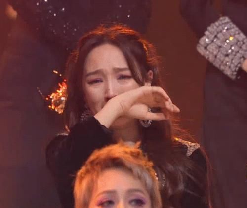  不在乎|乘风破浪的姐姐：宁静不在乎的“成团位”，却是王霏霏最大的渴望