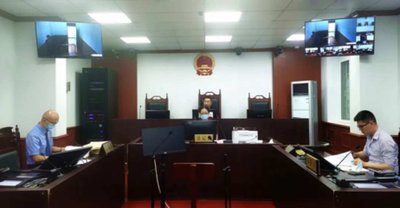 扔下|10楼家中扔下菜刀获刑，严刑峻法呵护“头顶上安全”