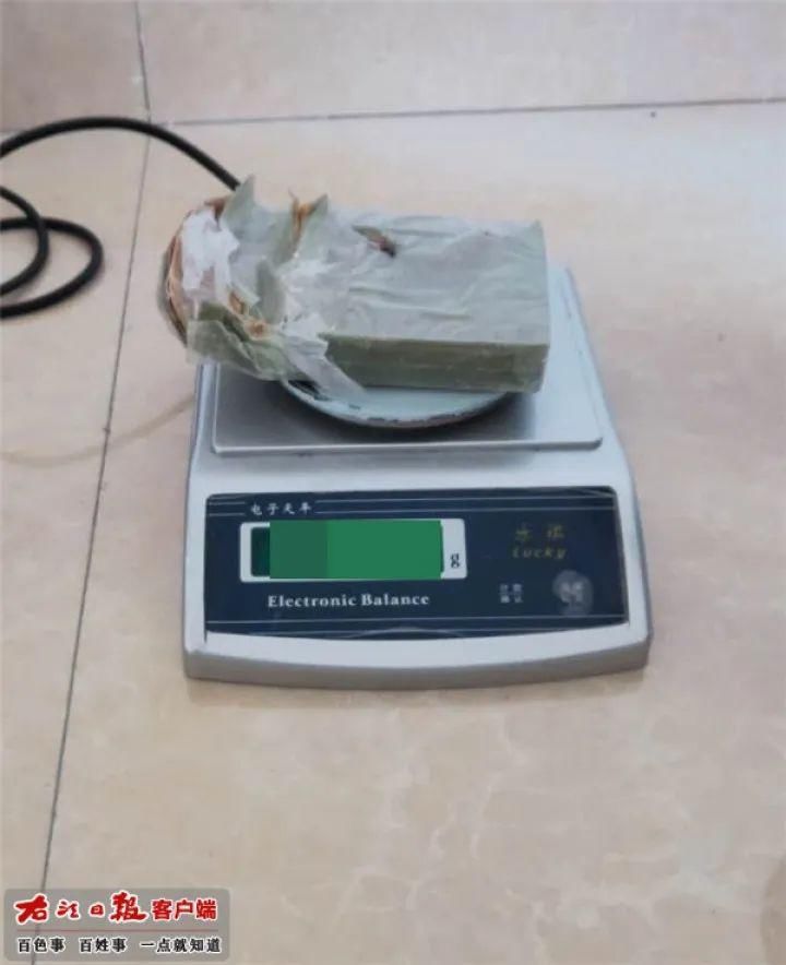  毒品疑似物|百色德保一男子骑摩托车翻车后被撞身亡