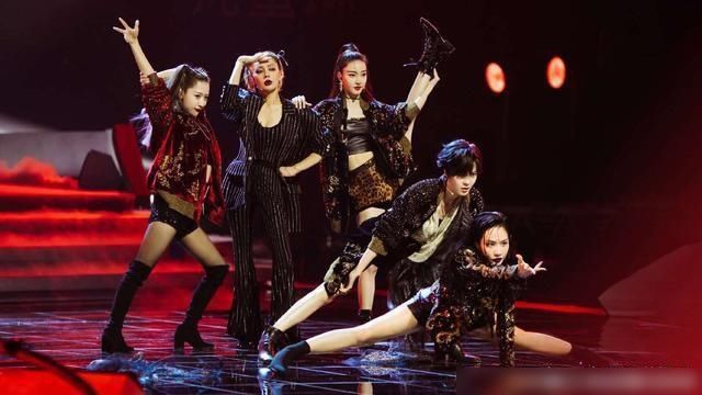  失误|金莎舞台失误痛哭，适合舞台却遭淘汰，“划水”却能“坚守”？