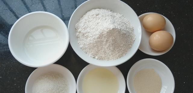 做法|古法蒸面包做法,1碗面粉2个鸡蛋,配方简单蓬松拉丝,比买的还香