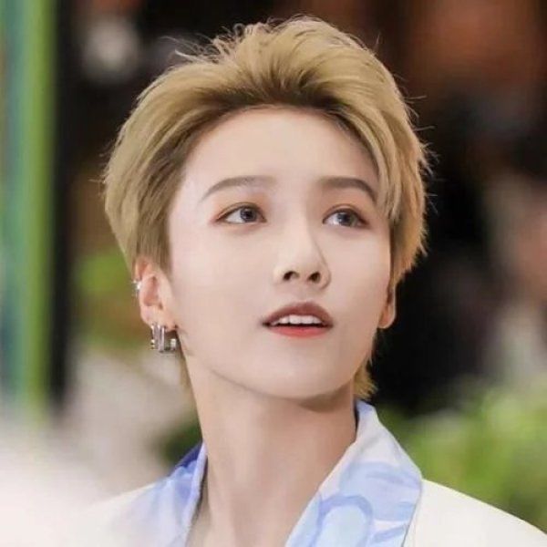  羡慕|THE9女团行程被放出，资源让人羡慕，许佳琪和虞书欣是最大赢家！