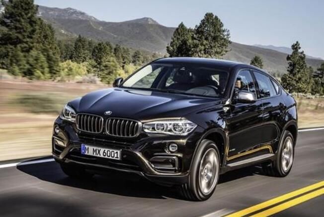  妈妈|旭旭宝宝给母亲买车，月入百万却十分小气，妈妈只开10万元汽车