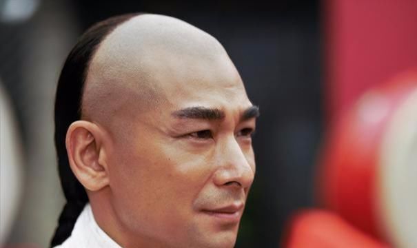 比小娘|《大侠霍元甲》里看到了《小娘惹》的陈锡，比小娘惹里好看多了